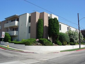 The Glenwood Apartments in Torrance, CA - Foto de edificio - Interior Photo