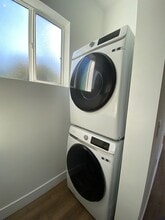 21206 De La Osa St in Los Angeles, CA - Foto de edificio - Building Photo