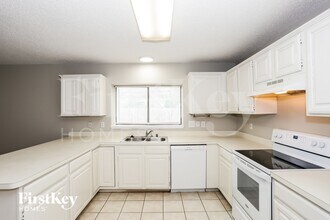 6912 Club Creek Dr in Fort Worth, TX - Building Photo - Building Photo