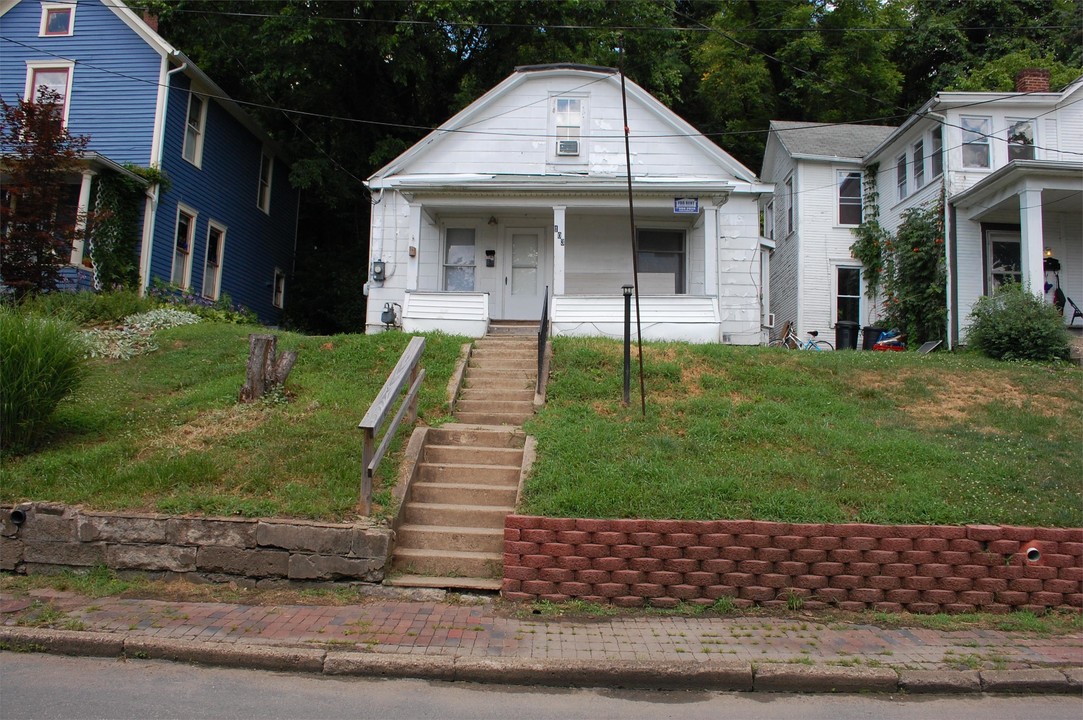 103 Franklin Ave in Athens, OH - Foto de edificio