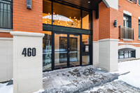 450-460 Saint-Charles O in Longueuil, QC - Building Photo - Building Photo