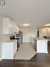 542 Oldenburg Ave in Ottawa, ON - Building Photo - Building Photo