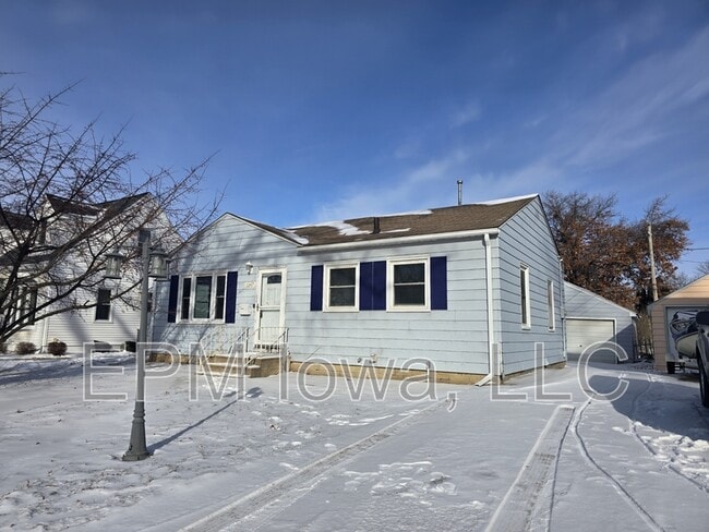 property at 1147 Bourland Ave