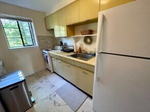 110 Evans Rd in Boston, MA - Building Photo - Building Photo