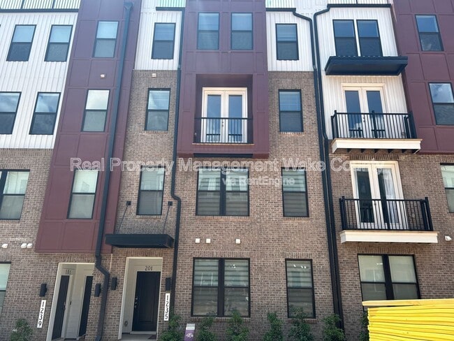 1235 Shaw View Aly in Raleigh, NC - Building Photo - Building Photo