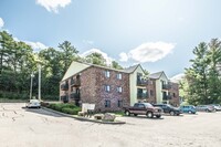 Vineyard Terrace apartments in Concord, NH - Foto de edificio - Building Photo