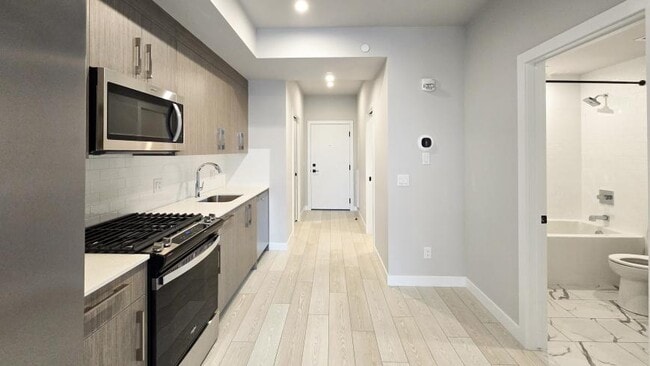 110-18A 18a St NW in Calgary, AB - Building Photo - Building Photo