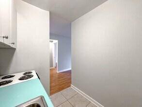 450 W Wellington Ave, Unit A6 in Chicago, IL - Foto de edificio - Building Photo