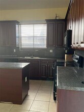 18375 NW 88th Pl in Hialeah, FL - Building Photo - Building Photo