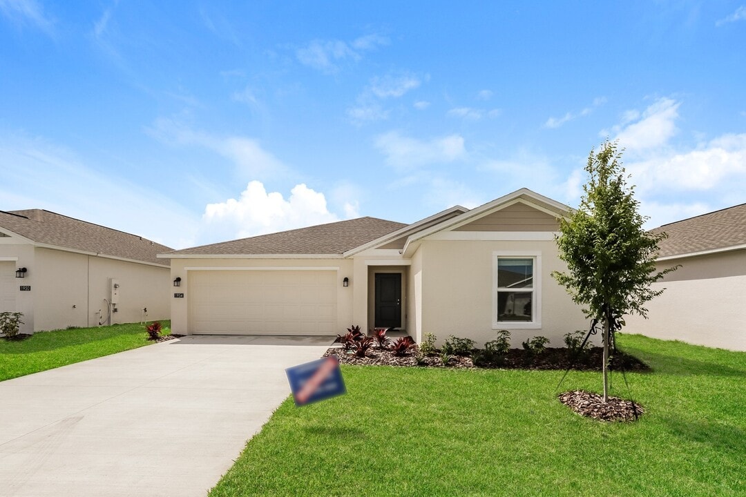 1954 Sarah St in Winter Haven, FL - Building Photo