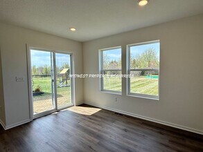 8801 SW 10th St in Blue Springs, MO - Building Photo - Building Photo