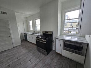 27 Harrison Plz, Unit 2 in Irvington, NJ - Foto de edificio - Building Photo