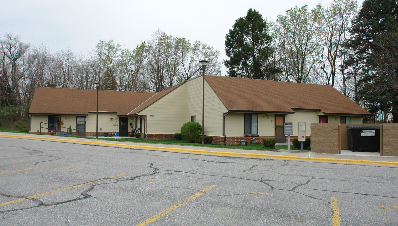 Bellewood II Apartments in Bellevue, NE - Building Photo