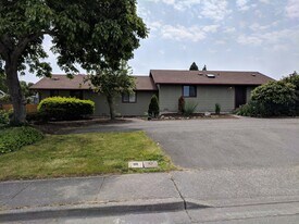 1409-1411 32nd St in Anacortes, WA - Building Photo