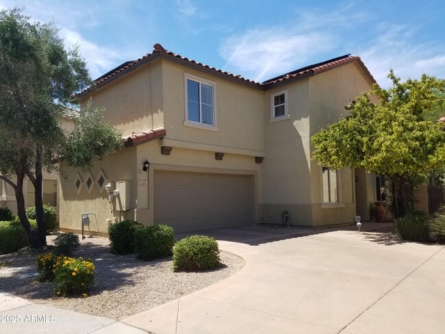 property at 646 E El Monte Pl
