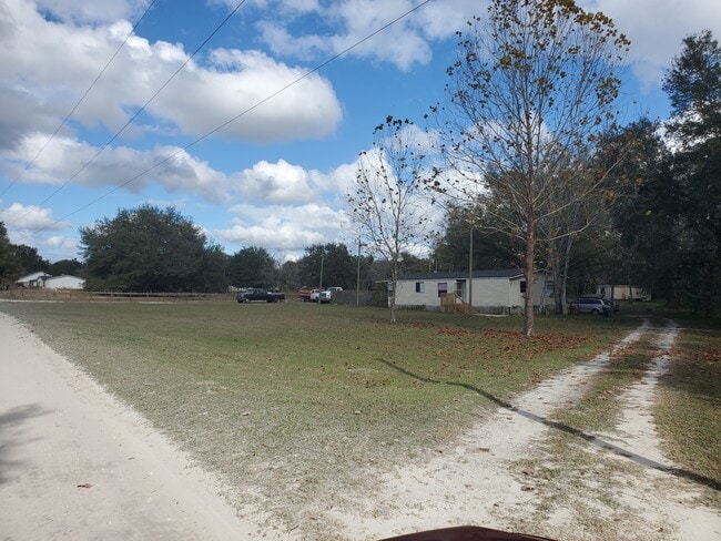 2608 20 Mile Level Rd in Land O Lakes, FL - Foto de edificio - Building Photo