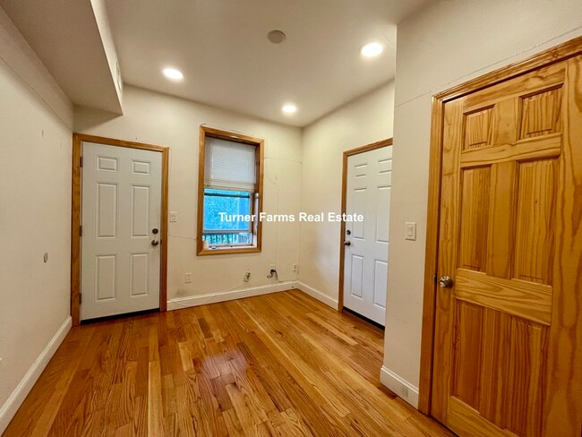 20 Winthrop St, Unit 3