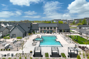 Slate at Fishers District Luxury Villas & ... Apartamentos