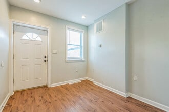 411 McAllister St in Baltimore, MD - Building Photo - Building Photo