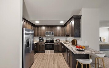 8292 Heywood Cir in Sterling Heights, MI - Building Photo - Building Photo