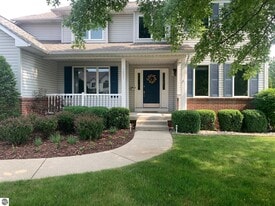 1631 Eastpointe Dr in Mt. Pleasant, MI - Building Photo