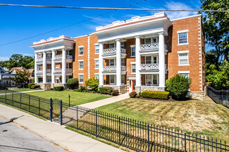 Vanderbilt Place in Kansas City, MO - Building Photo - Building Photo