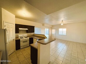 5913 Cielo De Oro Pl in El Paso, TX - Building Photo - Building Photo