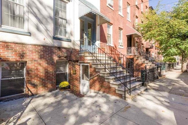 808 Garden St in Hoboken, NJ - Building Photo - Building Photo