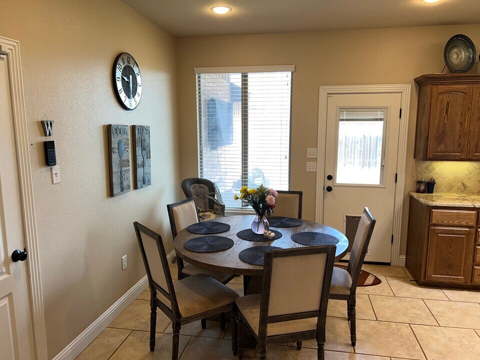 5600 Lospatios Dr in Midland, TX - Building Photo