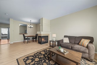 2122 Concord Dr in McHenry, IL - Building Photo - Building Photo