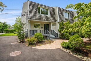 188 Main St in Southampton, NY - Building Photo