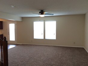 9594 W Stargazer Dr in Pendleton, IN - Foto de edificio - Building Photo