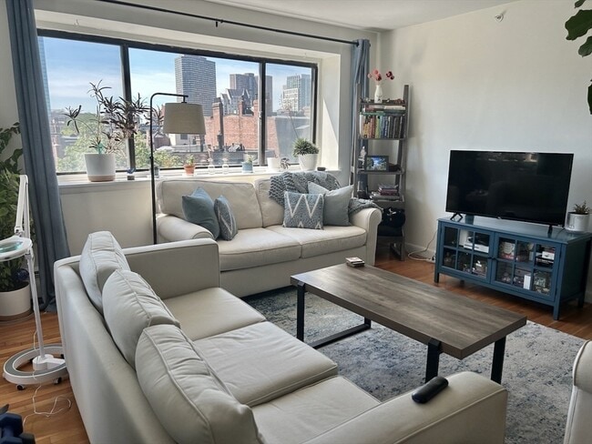 182 Beacon St, Unit 11
