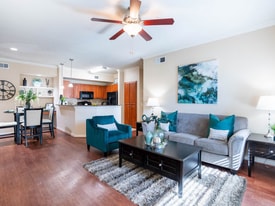 2007 S Mason Rd in Katy, TX - Building Photo