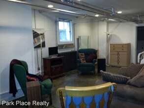 441 Highland Ave SW-Unit -Apt D in Roanoke, VA - Building Photo - Building Photo