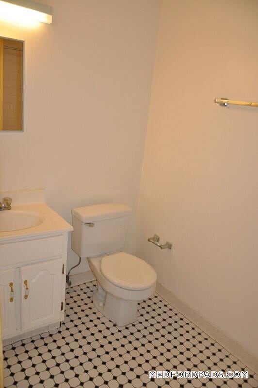 8 Pearl St, Unit 3