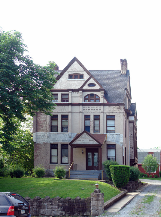 4930 Centre Ave in Pittsburgh, PA - Building Photo