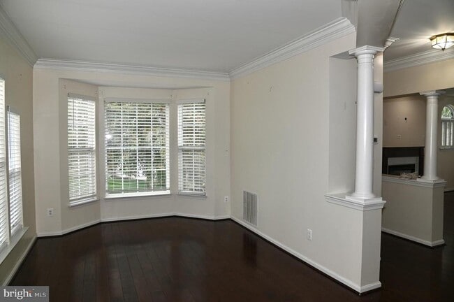 12590 Garry Glen Dr in Linton Hall, VA - Building Photo - Building Photo