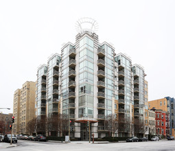 Solo Piazza in Washington, DC - Building Photo - Building Photo