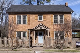 210 E Dobbs St in Tyler, TX - Building Photo - Building Photo