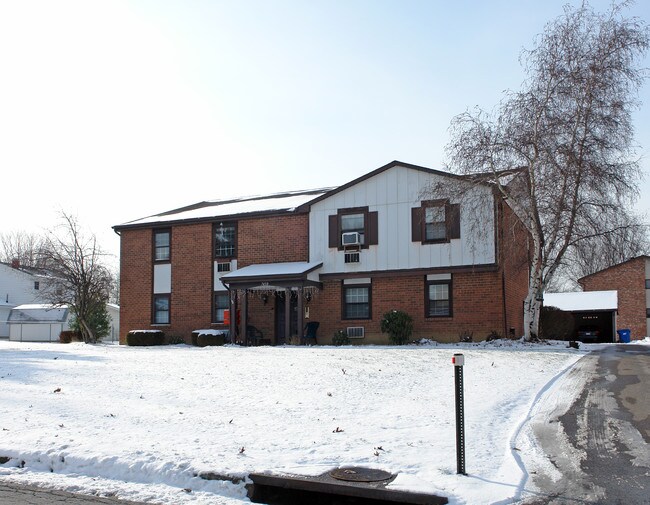 7450 West Blvd in Youngstown, OH - Foto de edificio - Building Photo