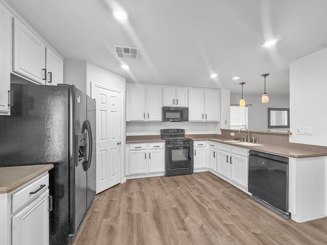 728 Jewel Tower St in Las Vegas, NV - Building Photo - Building Photo