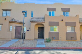 1935 W Morten Ave, Unit 23 in Phoenix, AZ - Building Photo - Building Photo