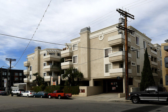 Garden Court Apartments in San Pedro, CA - Foto de edificio - Building Photo