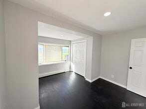 46 Hayward Ave in Carteret, NJ - Building Photo - Building Photo