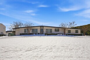 107 Grant Ave in Deal, NJ - Building Photo