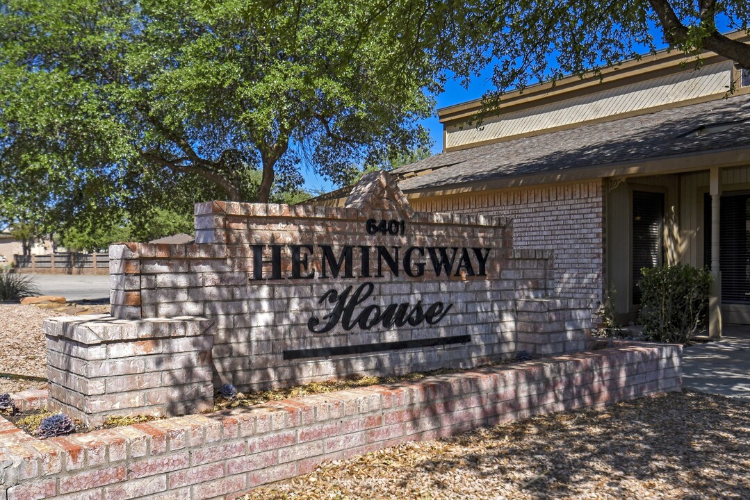 Hemingway House Apartments in Odessa, TX - Foto de edificio