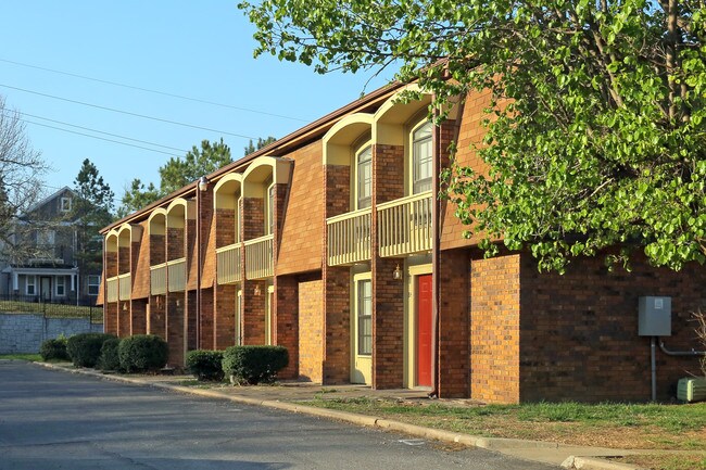 Delmarr Townhomes in Fayetteville, AR - Foto de edificio - Building Photo