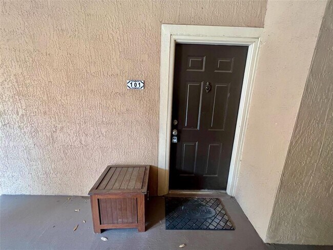 5506 Metrowest Blvd in Orlando, FL - Building Photo - Building Photo