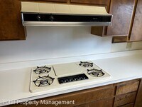 782-1423 Brokaw Ave photo'